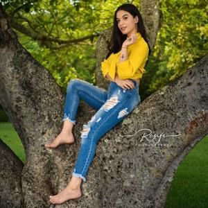 Meet your Posher, Yareli